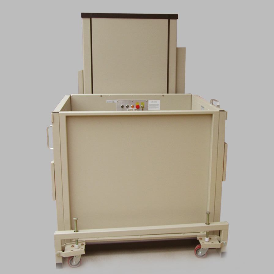 Portable 750 lb capacity vertical platform lift for temporary commercial or residential access